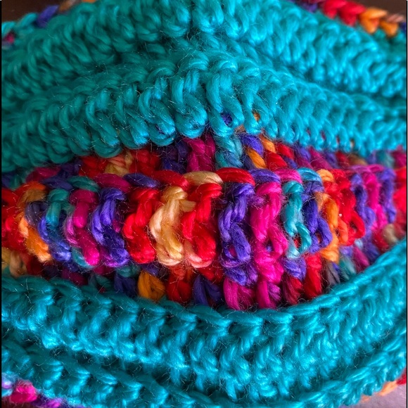 Hand-knitted Face Mask - Picture 8 of 12